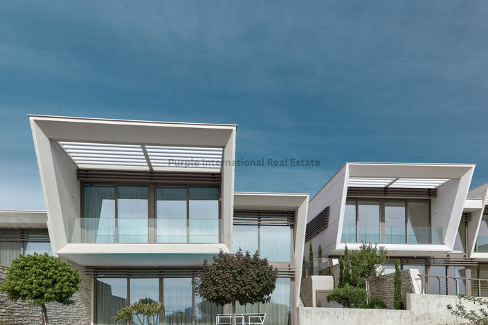 Image No.3-Villa de 4 chambres à vendre à Mouttagiaka