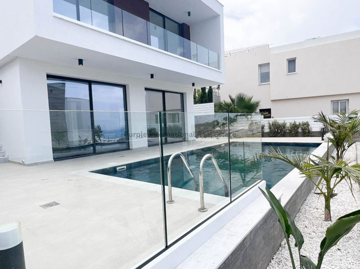 Image No.12-3 Bed Villa for sale