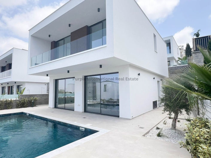 Image No.17-3 Bed Villa for sale