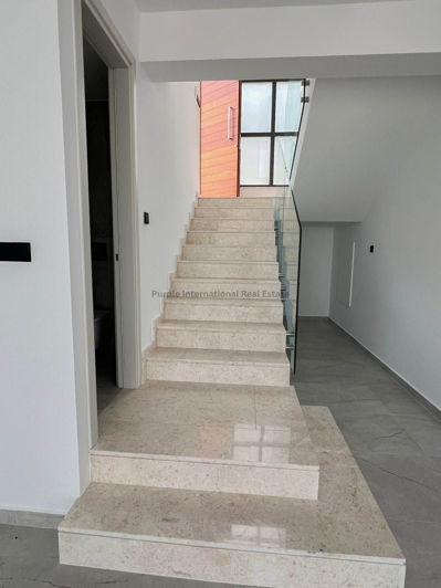 Image No.5-3 Bed Villa for sale