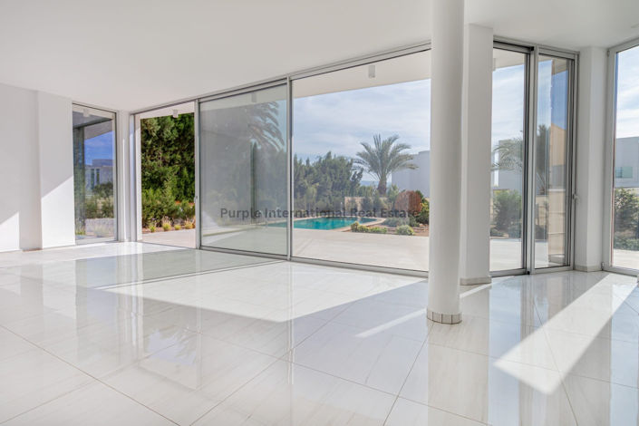 Image No.2-Villa de 4 chambres à vendre à Coral Bay