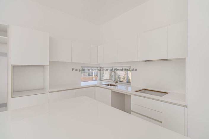 Image No.3-4 Bed Villa for sale