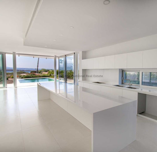 Image No.3-7 Bed Villa for sale