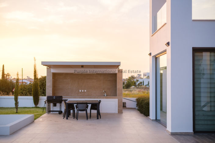 Image No.12-4 Bed Villa for sale