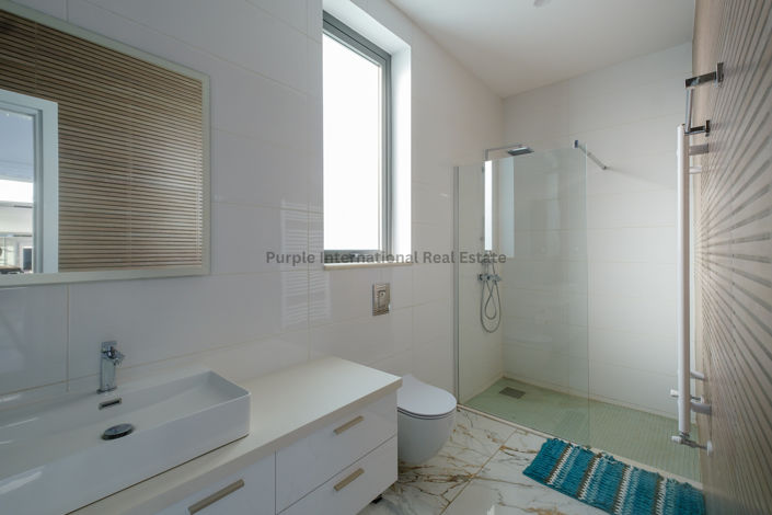 Image No.14-4 Bed Villa for sale