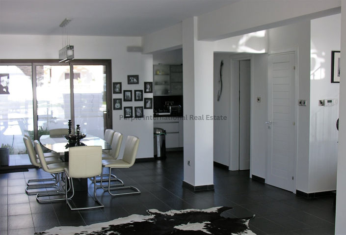 Image No.11-5 Bed Villa for sale