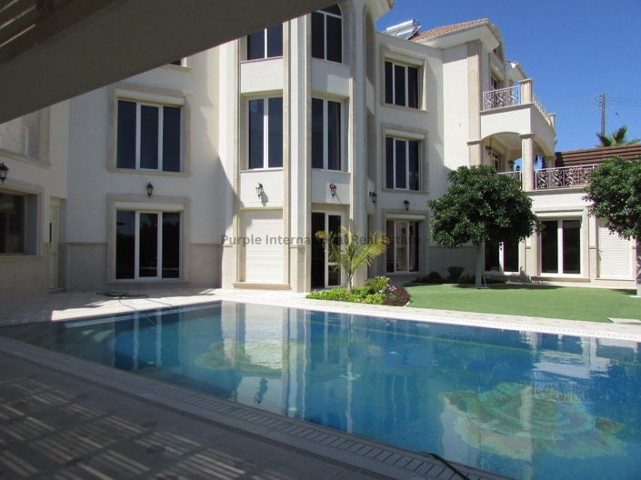 Image No.16-Villa de 5 chambres à vendre à Agios Tychonas