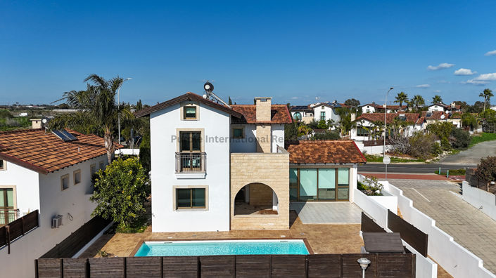 Image No.19-3 Bed House for sale