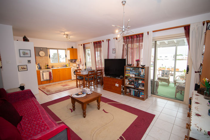 Image No.2-Appartement de 2 chambres à vendre à Pervolia