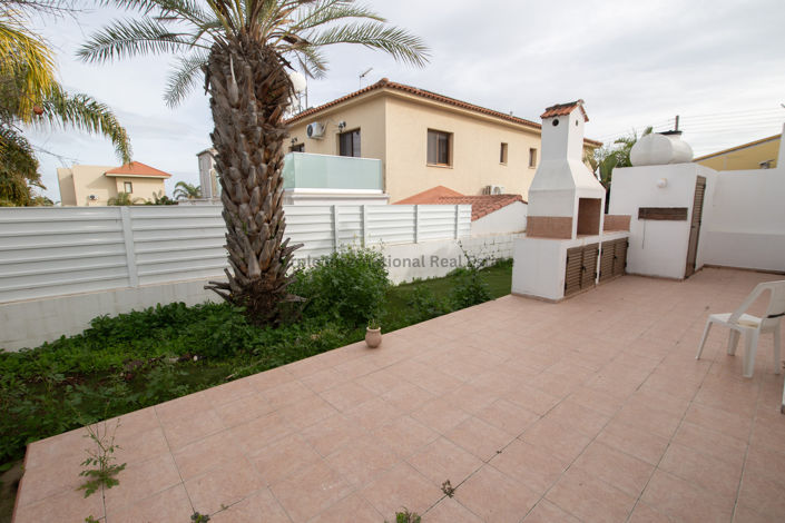 Image No.3-4 Bed Villa for sale