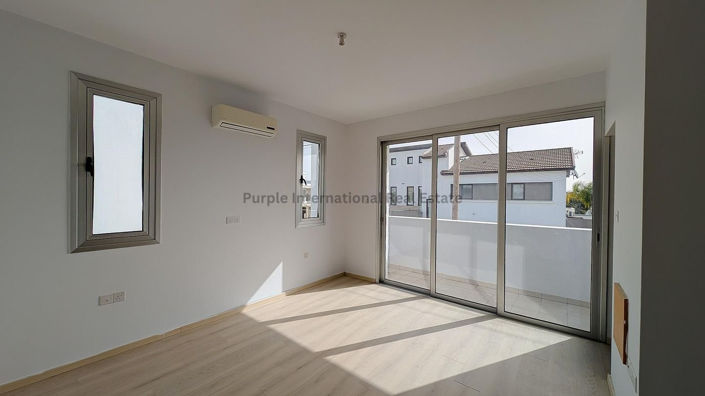 Image No.17-3 Bed House for sale