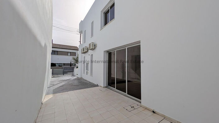 Image No.19-3 Bed House for sale