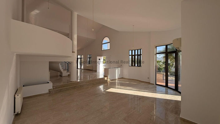 Image No.15-5 Bed House for sale