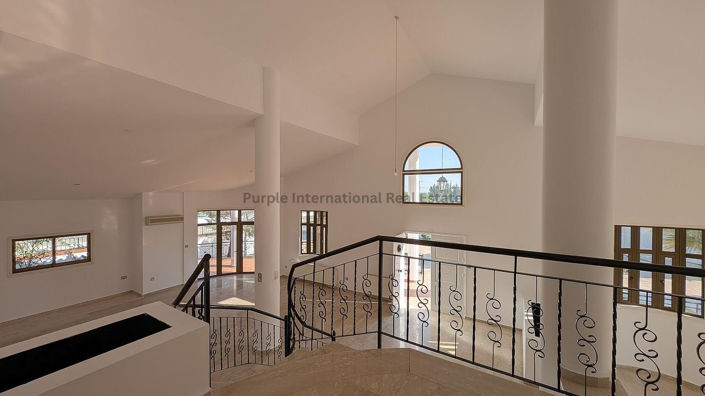 Image No.16-5 Bed House for sale