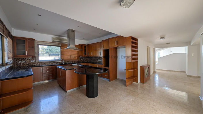 Image No.23-5 Bed House for sale