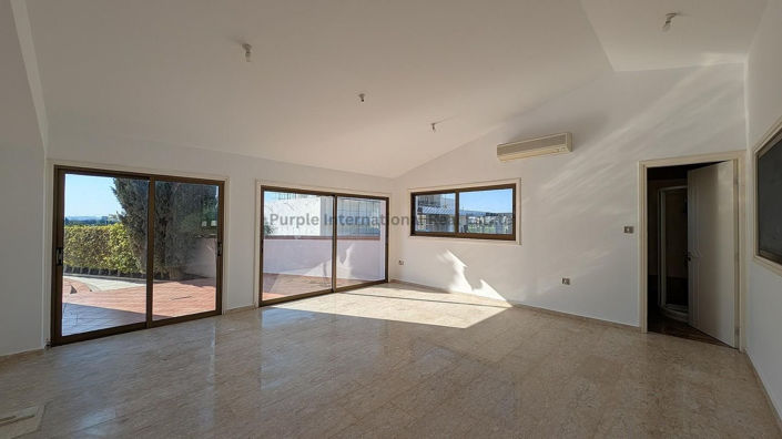 Image No.26-5 Bed House for sale