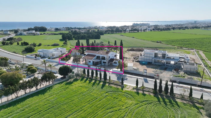 Image No.3-5 Bed House for sale