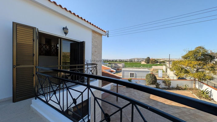 Image No.39-5 Bed House for sale