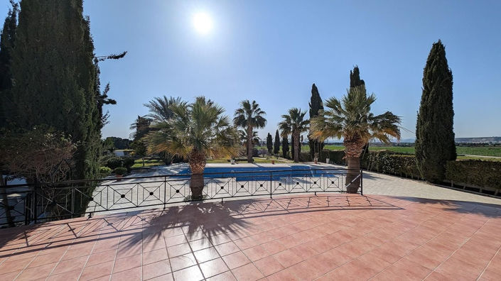 Image No.51-5 Bed House for sale