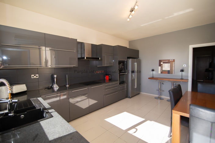 Image No.11-3 Bed Villa for sale