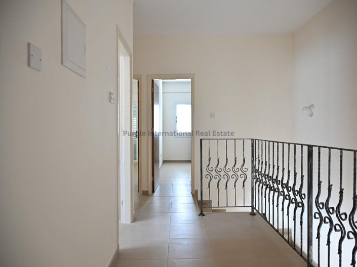 Image No.11-3 Bed Villa for sale