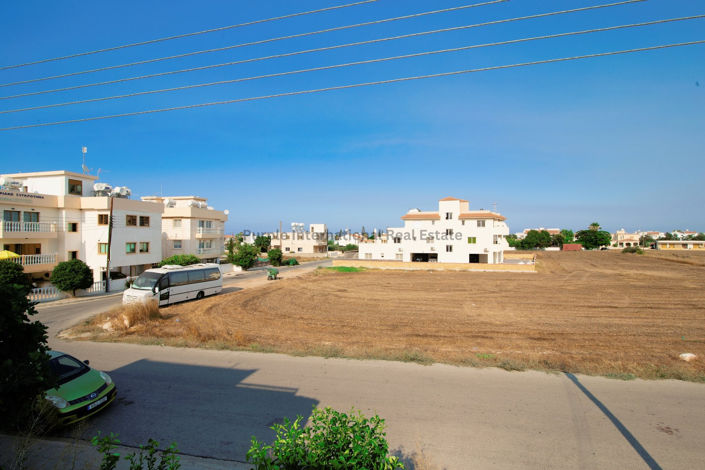 Image No.8-3 Bed Apartment for sale