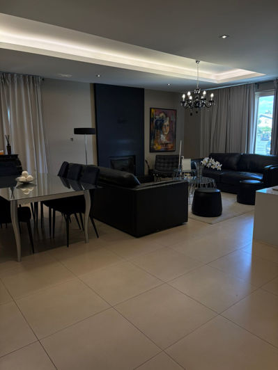 Image No.3-Villa de 4 chambres à vendre à Dromolaxia