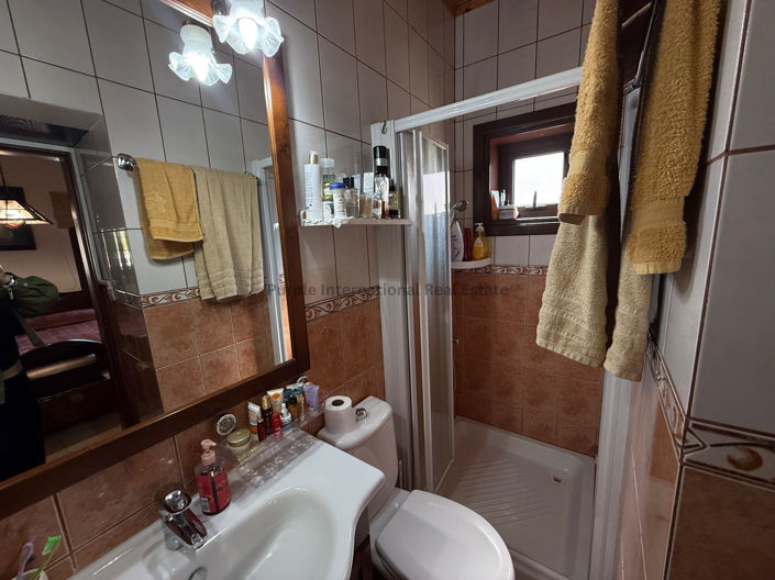 Image No.16-5 Bed House for sale