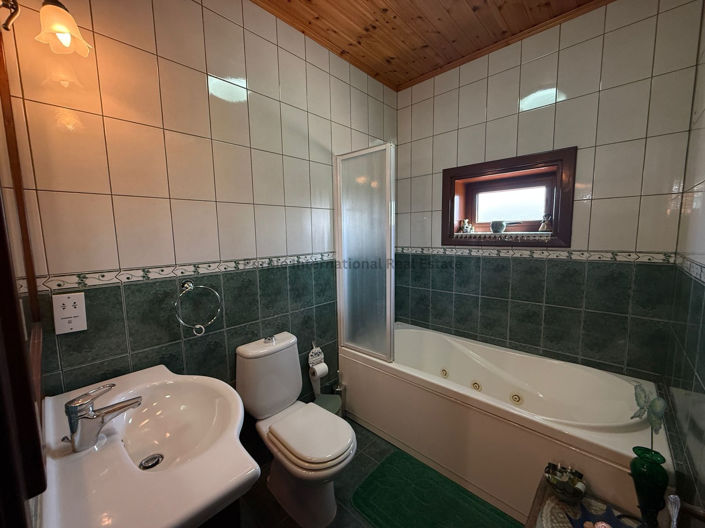 Image No.19-5 Bed House for sale