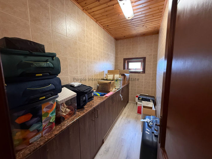 Image No.25-5 Bed House for sale