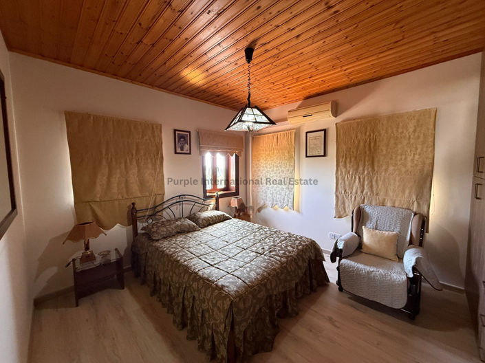 Image No.28-5 Bed House for sale