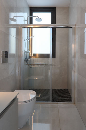 Image No.17-5 Bed Villa for sale