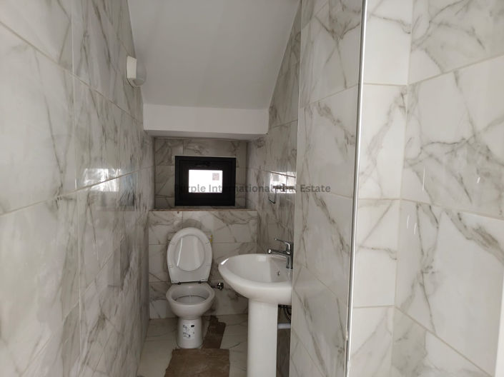 Image No.10-3 Bed Townhouse for sale