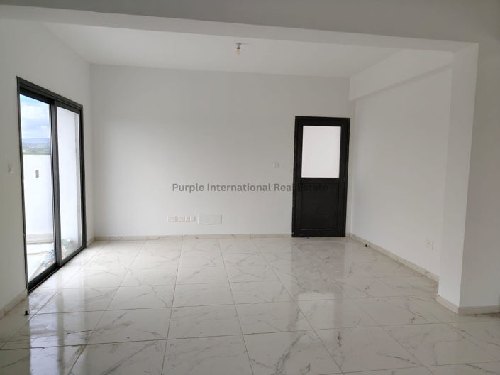 Image No.12-3 Bed Townhouse for sale