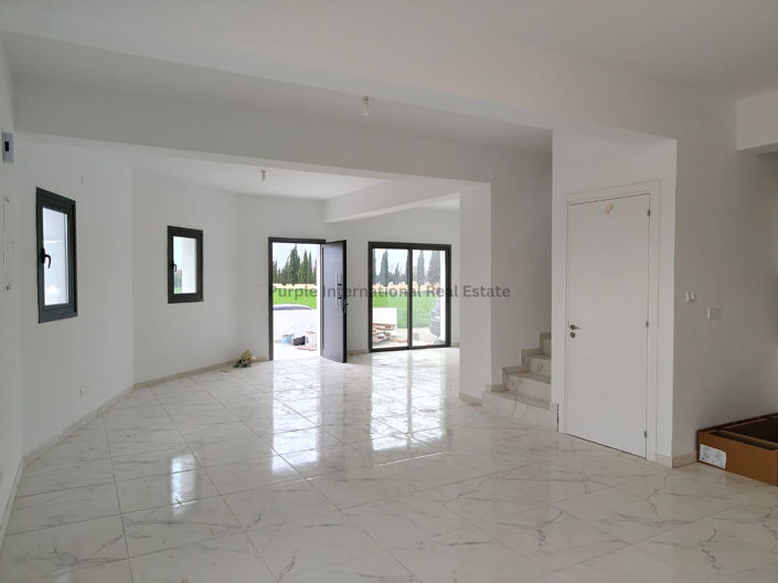 Image No.13-3 Bed Townhouse for sale