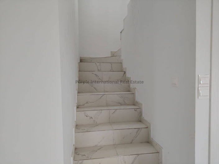 Image No.9-3 Bed Townhouse for sale