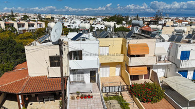 1 - Kapparis, Maison de ville