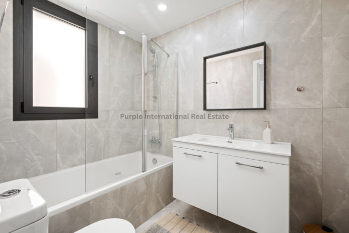 Image No.12-2 Bed Townhouse for sale