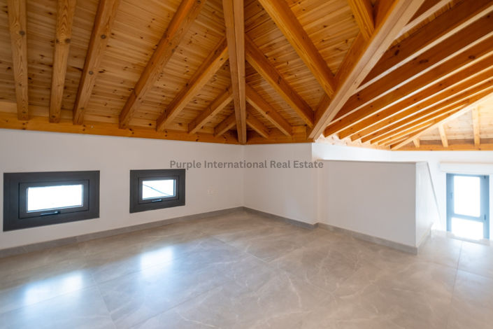 Image No.14-2 Bed Townhouse for sale