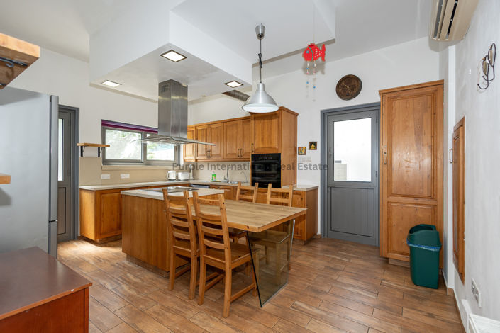 Image No.11-4 Bed Villa for sale