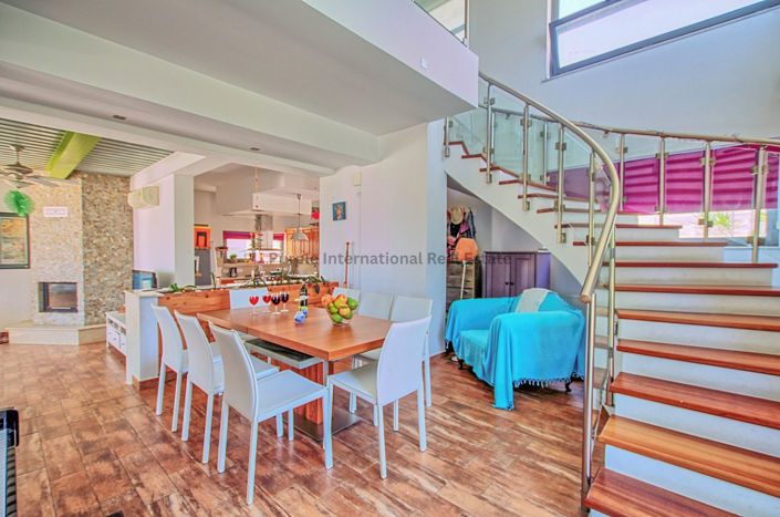 Image No.4-4 Bed Villa for sale