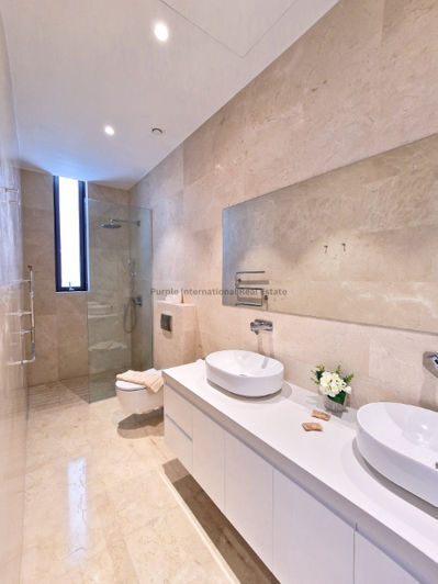 Image No.12-5 Bed Villa for sale