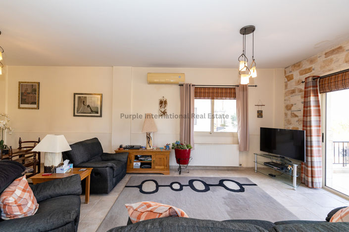 Image No.2-4 Bed Villa for sale