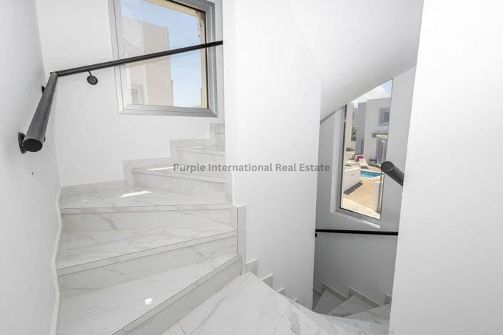 Image No.19-3 Bed Villa for sale