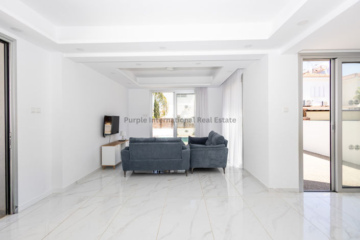 Image No.2-3 Bed Villa for sale