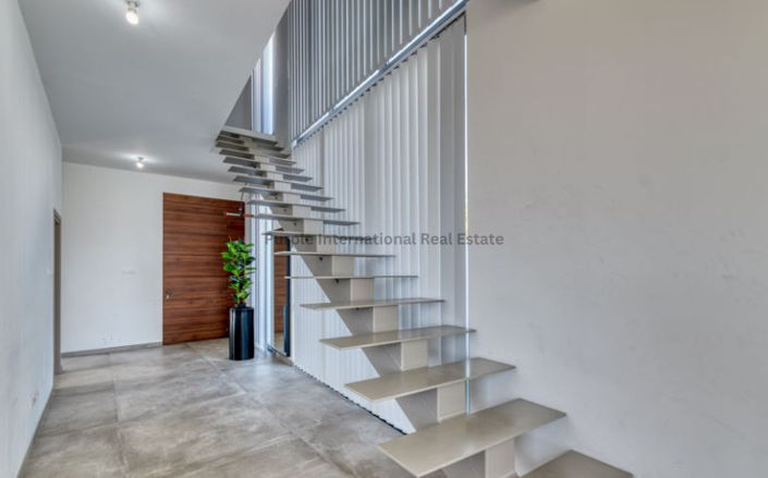 Image No.31-6 Bed Villa for sale