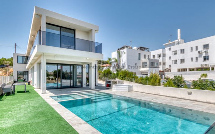 Image No.32-6 Bed Villa for sale