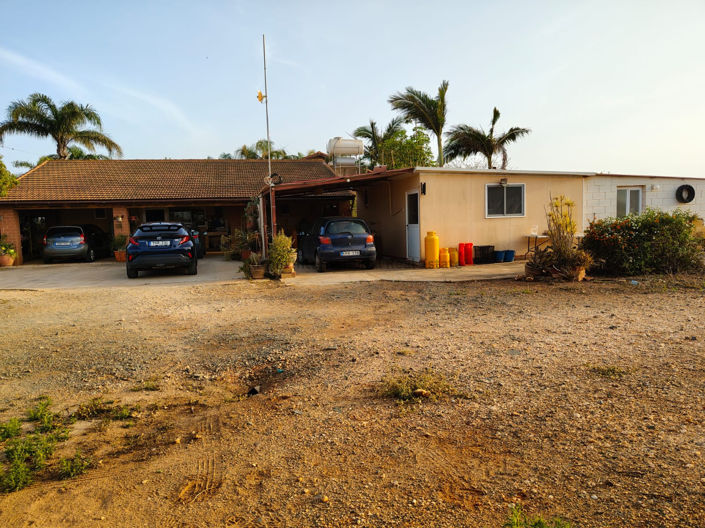 Image No.18-5 Bed Bungalow for sale