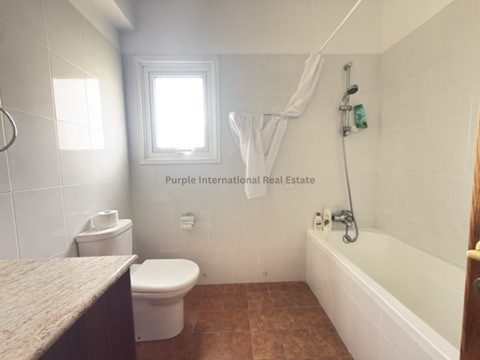 Image No.12-3 Bed House for sale