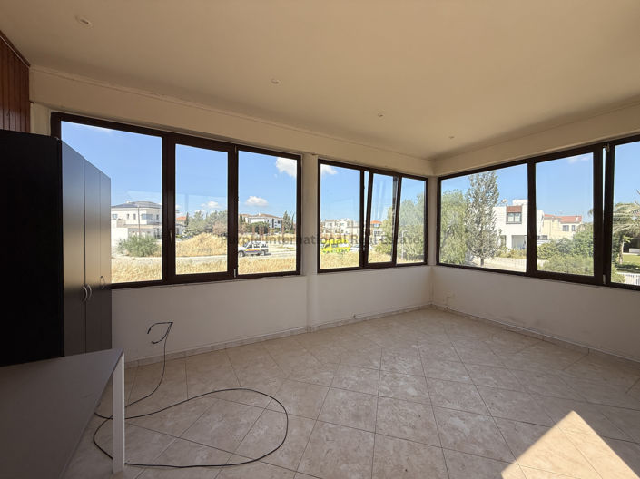 Image No.10-4 Bed Villa for sale